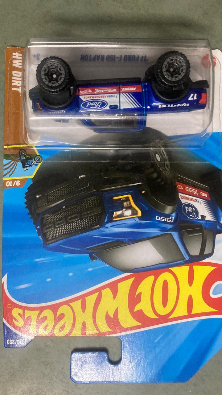 Hot Wheels '17 Ford F-150 Raptor [Blue], Dirt 9/10, 178/250, 1:64 Scale Diecast Car